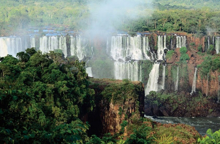 Iguazu Falls (Cataratas do Iguaçu), Paraná (border with Argentina), Brazil